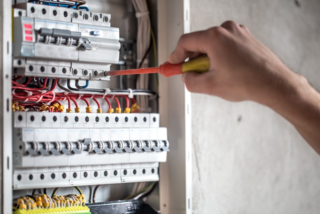 Mentenimiento de tableros eléctricos en cali